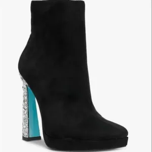 BLUE BY BETSEY JOHNSON BLUE ELIS BOOTIE  🩵LOVE🩵 SIZE 6.5 COLOR BLACK SUEDE NWT
