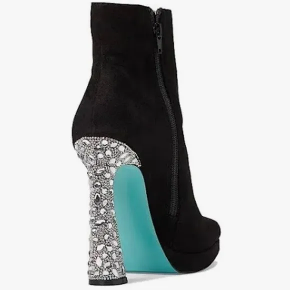 BLUE BY BETSEY JOHNSON BLUE ELIS BOOTIE  🩵LOVE🩵 SIZE 6.5 COLOR BLACK SUEDE NWT