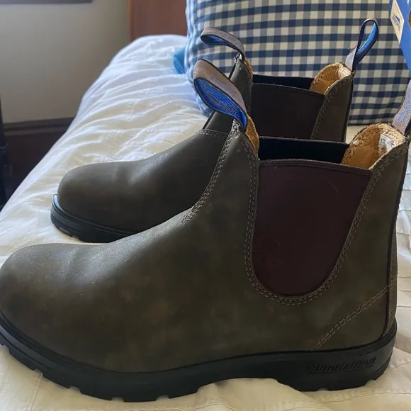 Blundstones BL584 NWT rustic brown size AU 5.5 (US women’s size 8) see picture