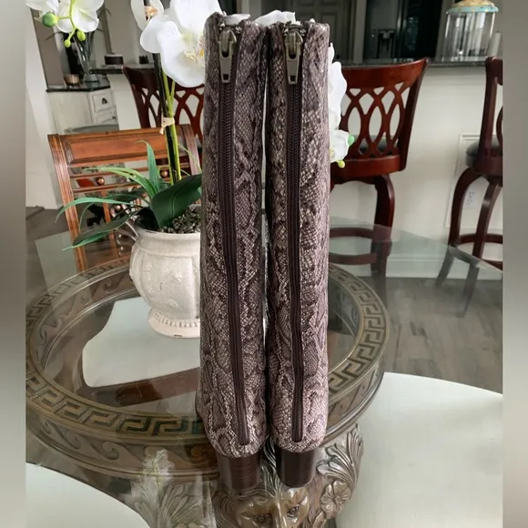 🤎🤎BORN AUDRIANA PYTHON SNAKESKIN LEATHER BOOTS!🤎🤎