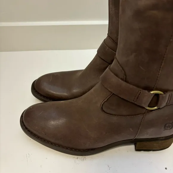 Born Saddler Taupe Distressed Riding Boots Buckle Wide Calf Sz 6.5