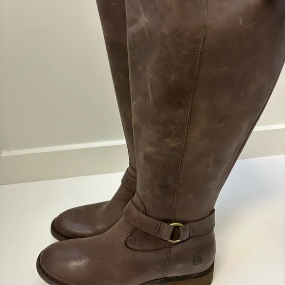 Born Saddler Taupe Distressed Riding Boots Buckle Wide Calf Sz 6.5