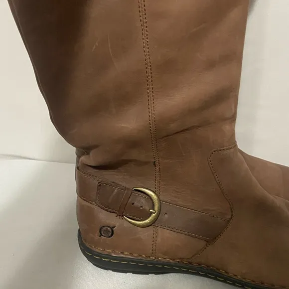 BORN Women's Braydon II NWT size 11 leather upper riding boots with rubber sole