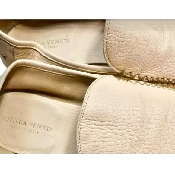 Bottega Veneta Men's Beige Leather Loafers Made In Italy- LT3100