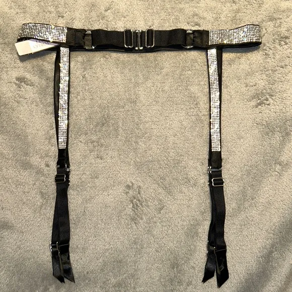 ♡BRAND NEW 1ST RELEASE 3-PIECE ☆Shine Strap☆ SET. 32B♡ Medium Panty♡ XS/SGarter♡