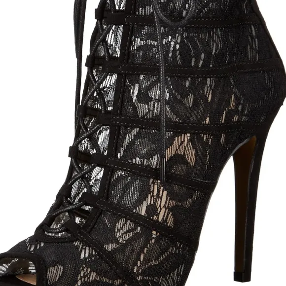 🖤Brand New Chinese Laundry Black Lace up floral lace peep toe stiletto booties🖤