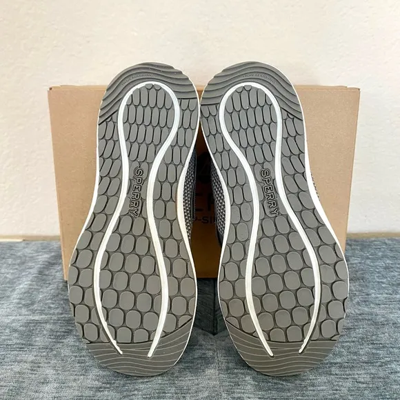 BRAND NEW - SPERRY Boat Water Walk Shoes Boys Kids SP-7 SEAS 3 GREY - Size 12.5