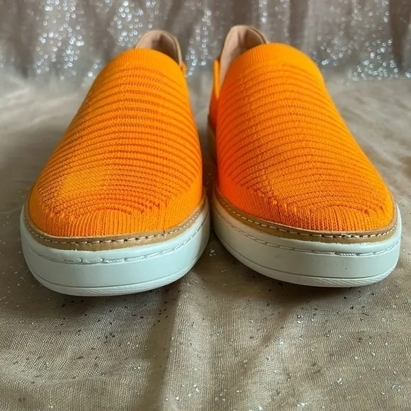 Brand New UGG Sammy Breeze Slip-On Bright Neon Orange Sneakers