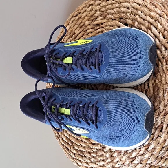 Brooks Mens Ravena‎ 10 Running/Training Sneakers Blue Knit/Yellow Swish Size 12