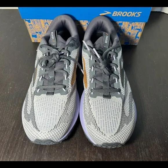 Brooks Revel 7 Running Shoes Sneakers Lavender/Black Womans Size 12