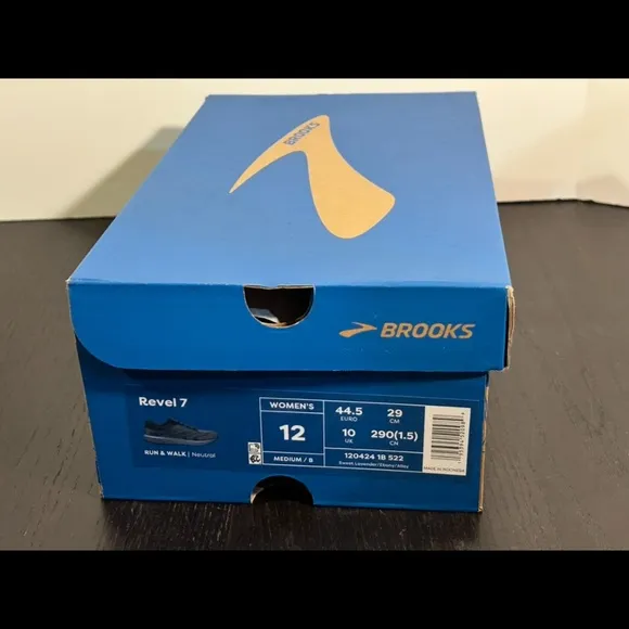 Brooks Revel 7 Running Shoes Sneakers Lavender/Black Womans Size 12