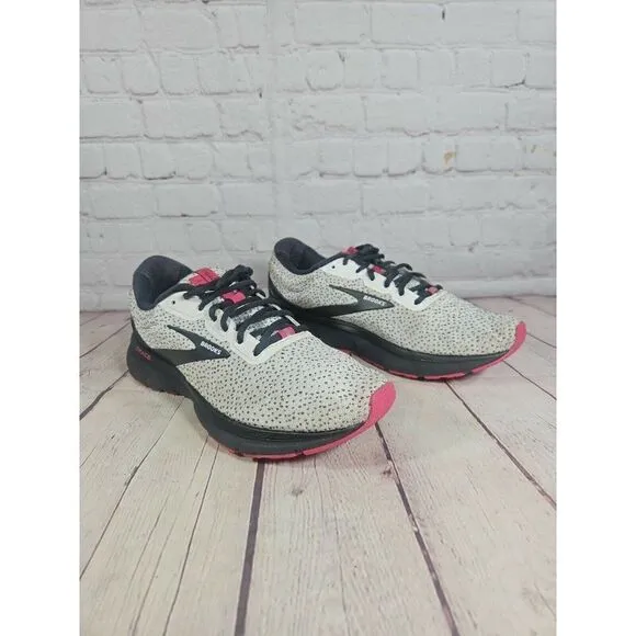 Brooks Trace 1 Womens 9 White Black Running Shoes Athletic Sneakers Gym Walk