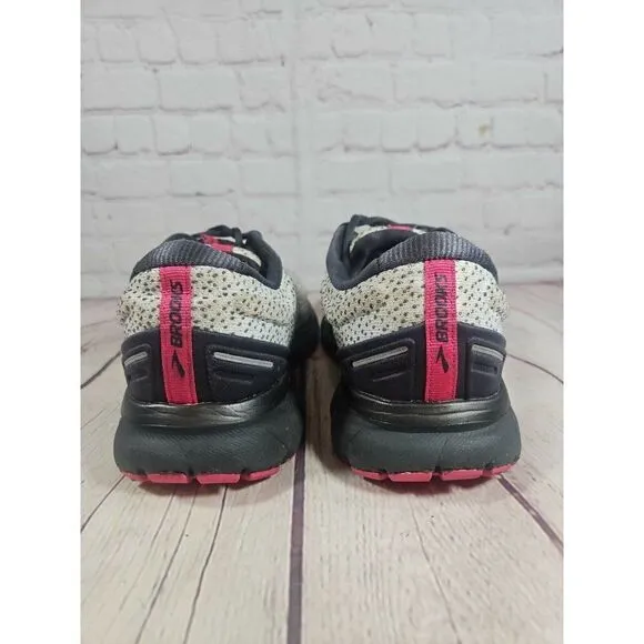 Brooks Trace 1 Womens 9 White Black Running Shoes Athletic Sneakers Gym Walk