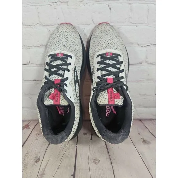 Brooks Trace 1 Womens 9 White Black Running Shoes Athletic Sneakers Gym Walk