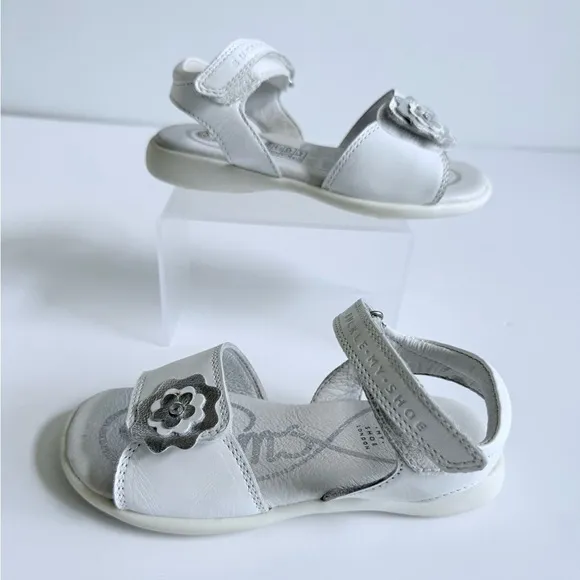 Buckle My Shoe Liris White Floral Embroidered Sandals Silver Leather London New
