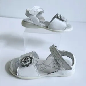 Buckle My Shoe Liris White Floral Embroidered Sandals Silver Leather London New