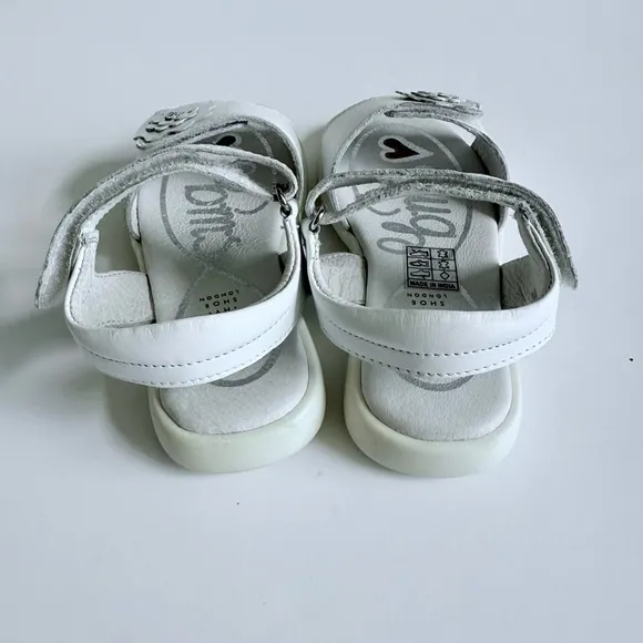 Buckle My Shoe Liris White Floral Embroidered Sandals Silver Leather London New