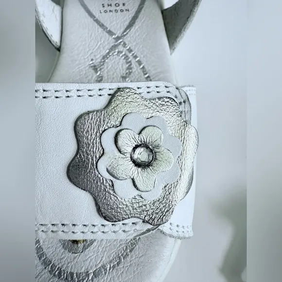 Buckle My Shoe Liris White Floral Embroidered Sandals Silver Leather London New
