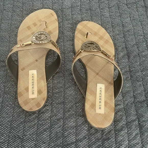 Burberry Tan Sandals with Metal Logo and Textured Footbed