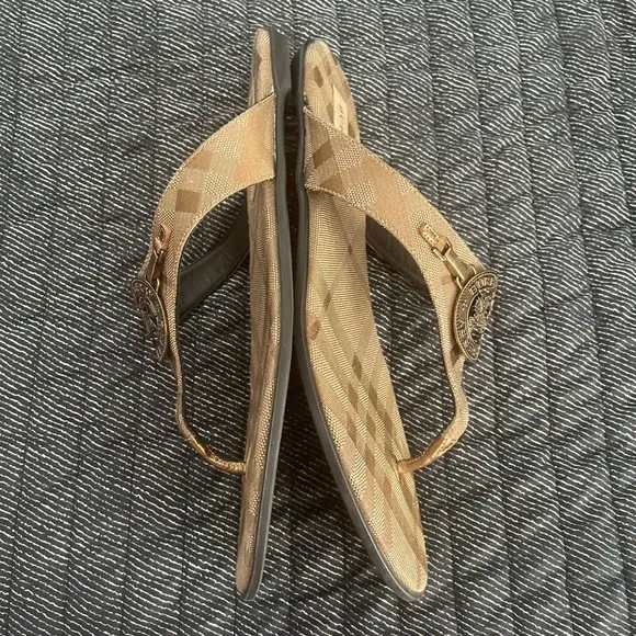 Burberry Tan Sandals with Metal Logo and Textured Footbed