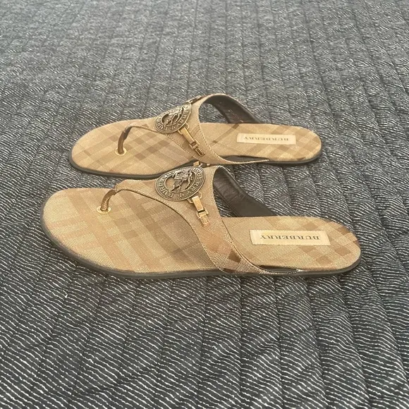 Burberry Tan Sandals with Metal Logo and Textured Footbed