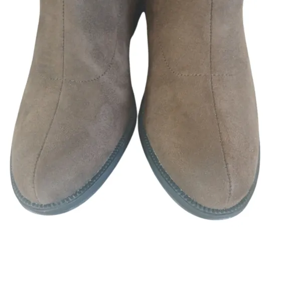 Bussola Brown Suede Knee High Boots Women's Tall Brown Boots size 6