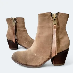 Bussola Riakiavik Distressed Burnished toes Suede Boots Size 35