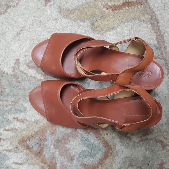 Camper Myriam tan heeled sandals