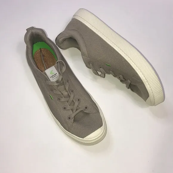 Cariuma IBI Low Sand Knit Sneakers size 11.5