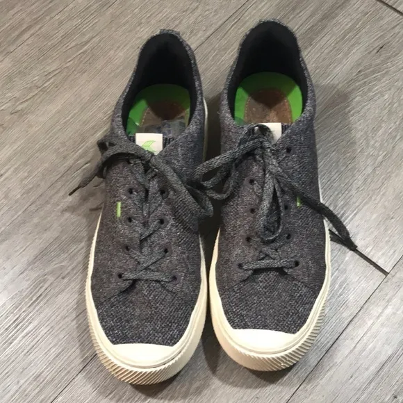 Cariuma Ibi Low Stone Grey Knit Sneaker MenS            size 12