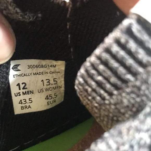Cariuma Ibi Low Stone Grey Knit Sneaker MenS            size 12