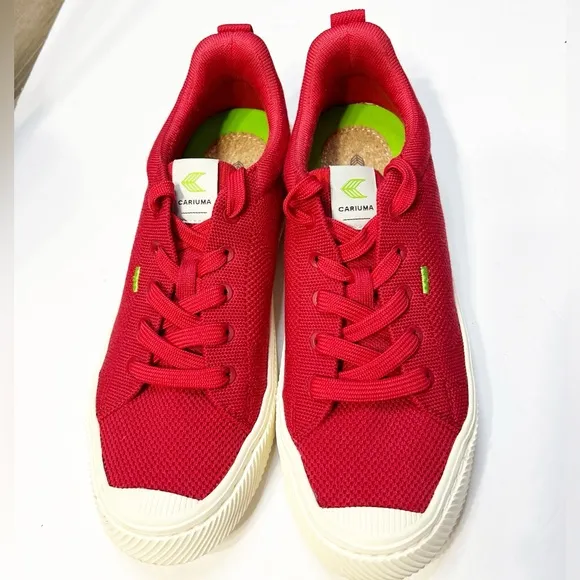 Cariuma IBI Low Top Lace Up Raw Red Knit Sneakers Men’s Size 7, Women’s 8.5