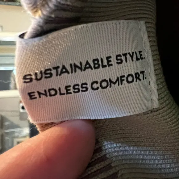 Cariuma Sand Knit IBI Low Sneakers