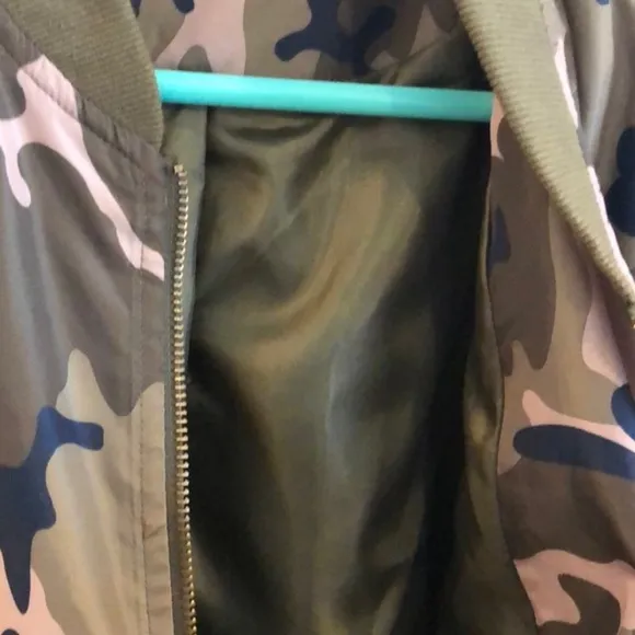 🆕Casual Lightweight Camouflage Zip-up Windbreaker Jacket w/Adjustable Bottom