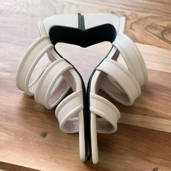 Caverley Size 39/9 Pale Lilac Louise Strappy Block Heel Square Toe