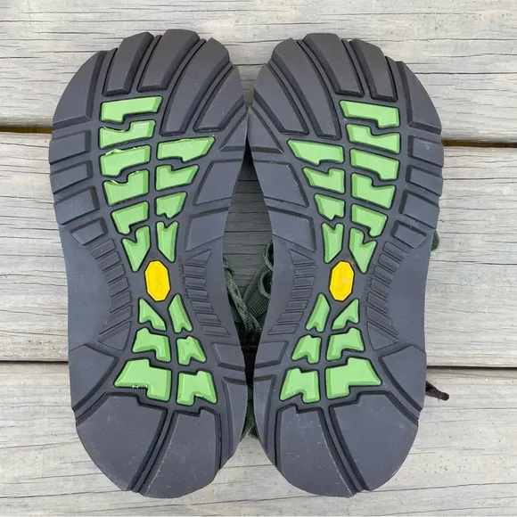 Chaco ZX2 Unaweep Crop Circles Sandals size 8