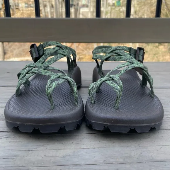 Chaco ZX2 Unaweep Crop Circles Sandals size 8