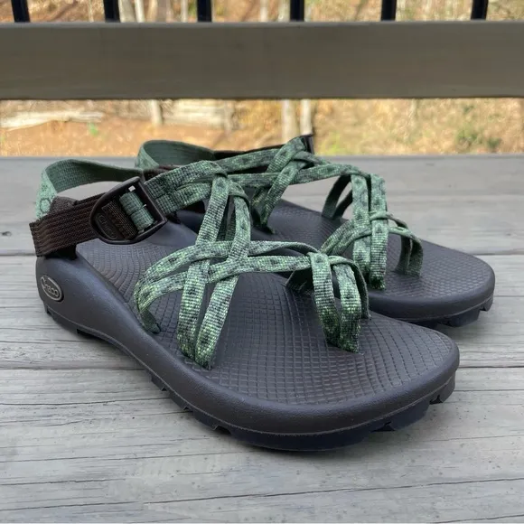 Chaco ZX2 Unaweep Crop Circles Sandals size 8