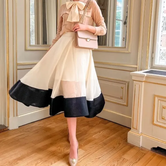 CHICWISH Swing in the Breeze Cream Black Colorblock Full Circle Skirt NWT