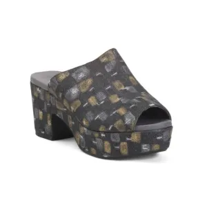 CHOCOLAT BLU Black Gordie Heeled Sandals