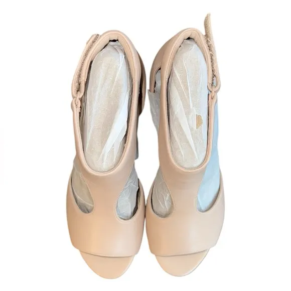 Clarks Alice Flame heeled sandals in blush leather Women’s Size 8 M
