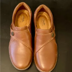 Clarks Collection Caroline Pearl Women's Brown Leather Slip-On Loafer NWT Size 9