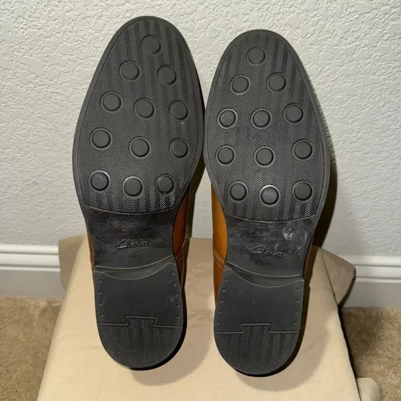CLARKS Men’s Whiddon Step Dark TanLeather Slip-on Loafer 9.5M
