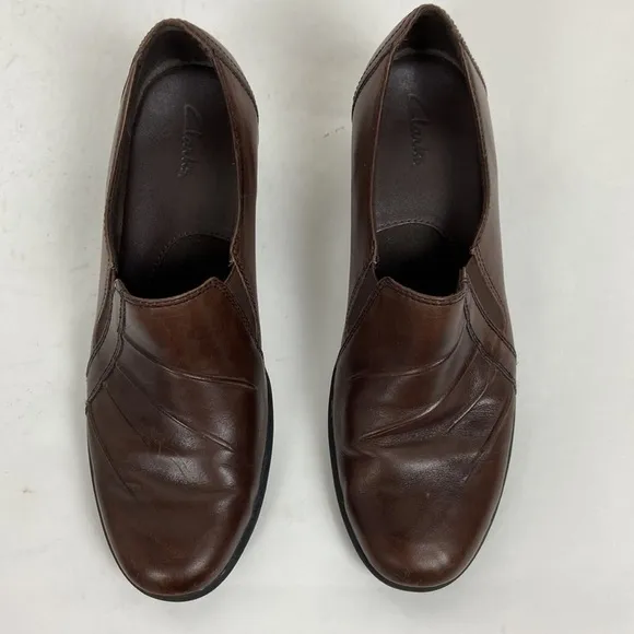 Clarks Partridge Brown Leather Pleated Detailing Slip On SZ 9 Loafer Pumps