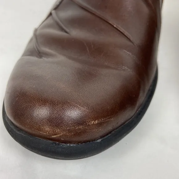 Clarks Partridge Brown Leather Pleated Detailing Slip On SZ 9 Loafer Pumps