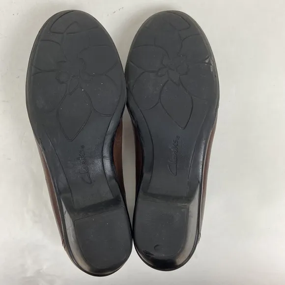 Clarks Partridge Brown Leather Pleated Detailing Slip On SZ 9 Loafer Pumps