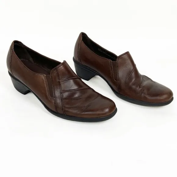 Clarks Partridge Brown Leather Pleated Detailing Slip On SZ 9 Loafer Pumps