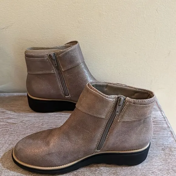 Clarks Sharon Salon Boots- Pewter Metallic- Size 7 M- NIB