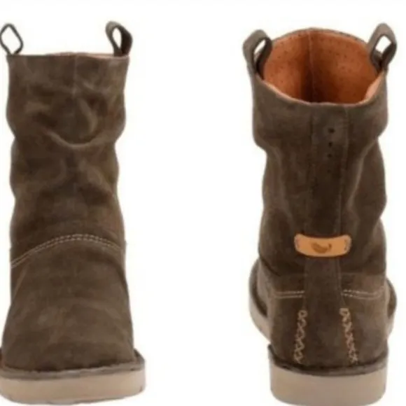 CLARKS Unstructured Un Ashburn Suede Boots Size 6