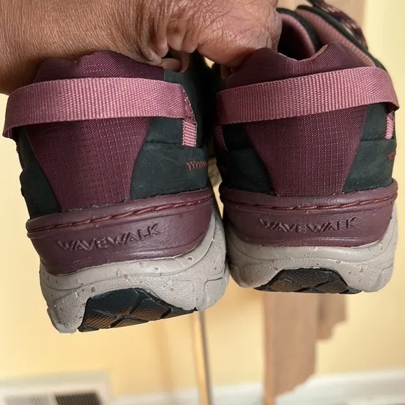Clarks Wave Walk waterproof sneakers